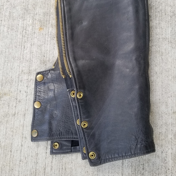 Heavy duty black leather chaps - Picture 2 of 4